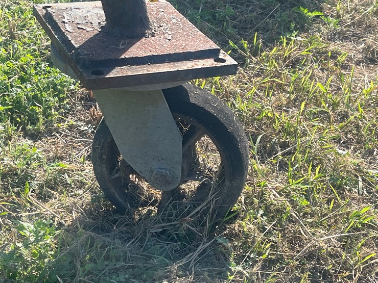 #128-•-aframe-on-casters-image-5