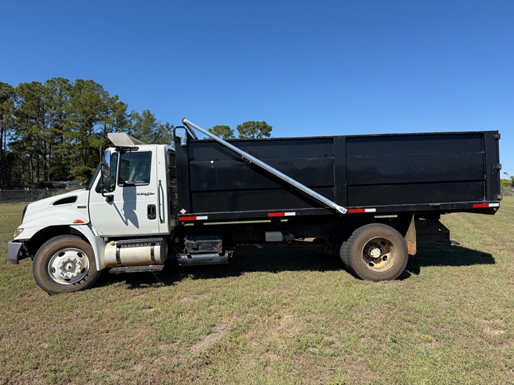 2013-international-durastar-4300-image-2