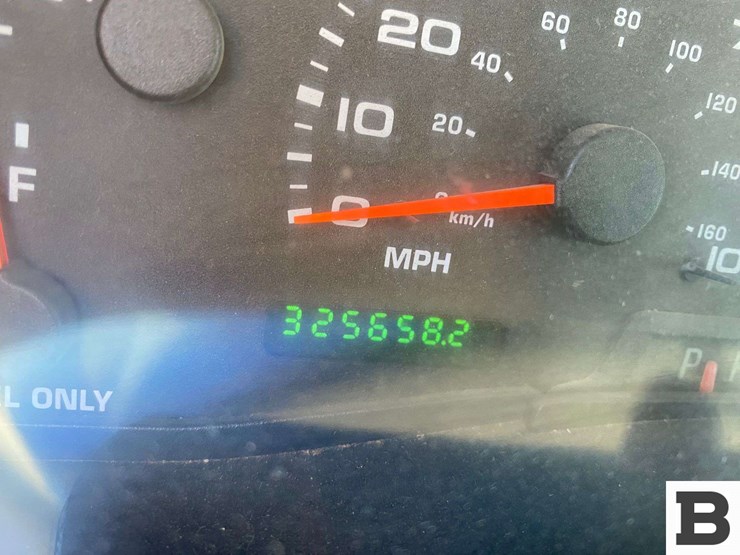 2002-ford-f250-image-37