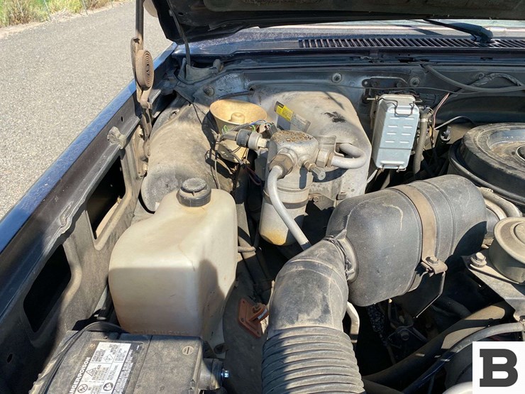 1985-chevrolet-c20-image-37