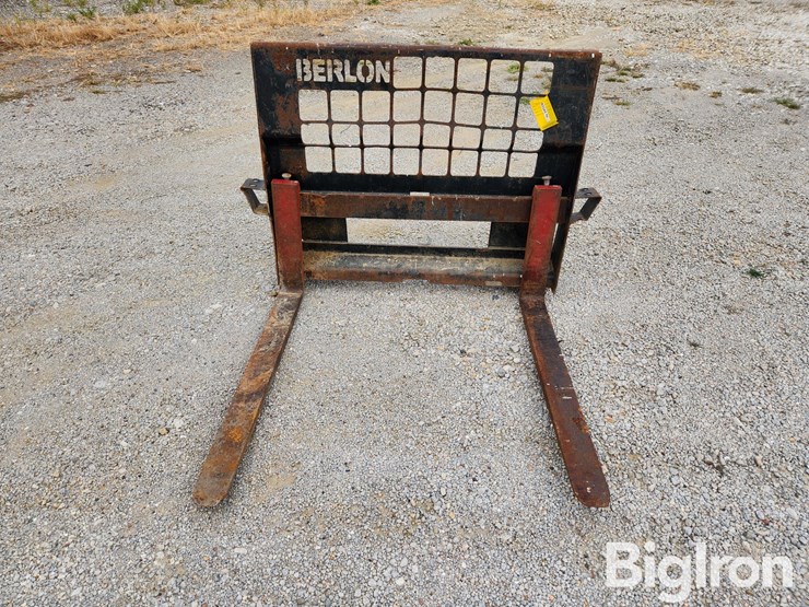 berlon-42"-pallet-forks-image-2