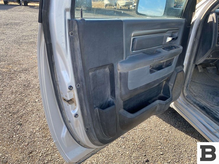 2018-ram-1500-pickup-image-26