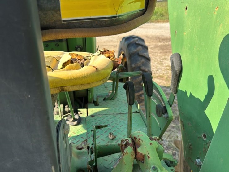 john-deere-2940-image-7