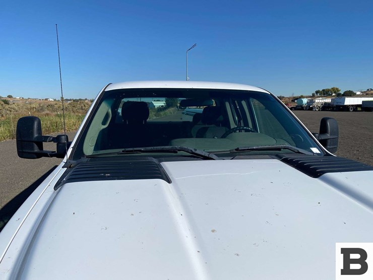 2013-chevrolet-silverado-3500-image-9