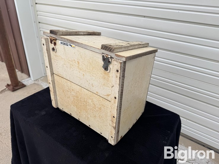 meadow-gold-antique-box-image-6