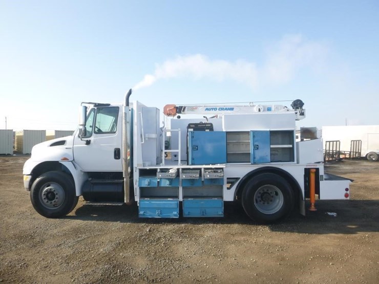 2011-international-durastar-4300-image-5