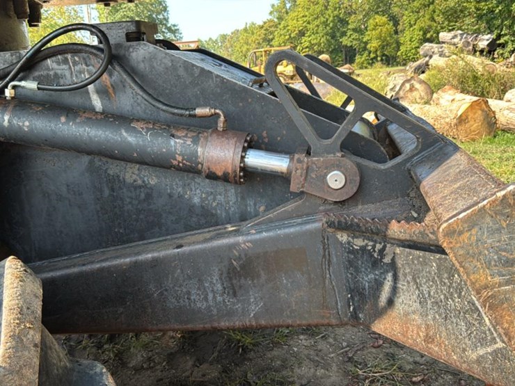 2003-timberpro-tf820e-image-67