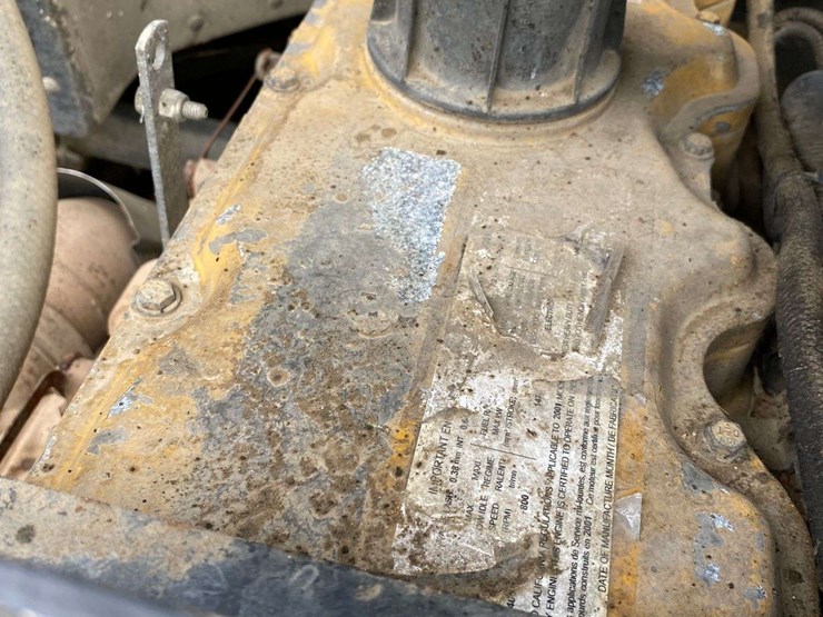 2002-peterbilt-330-image-40