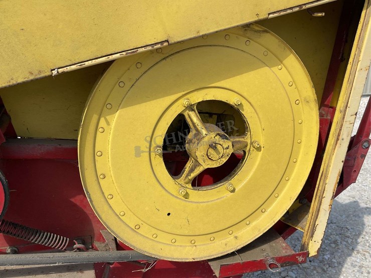 new-holland-472-image-33