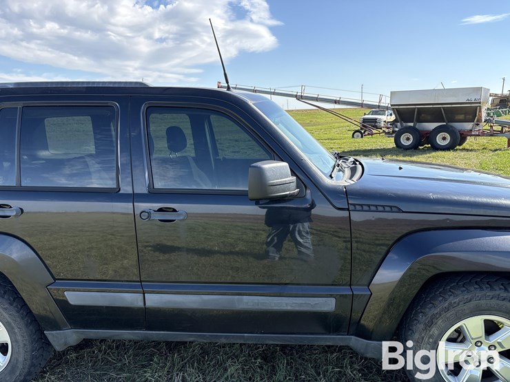 2012-jeep-liberty-image-14