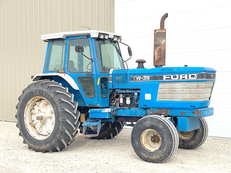 ford-tractor-image-1