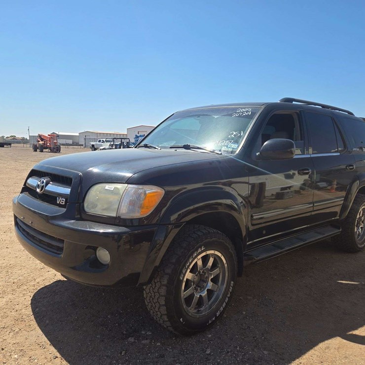 2005 TOYOTA SEQUOIA LIMITED