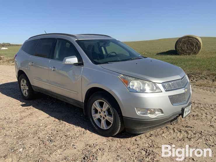 2012-chevrolet-traverse-image-3