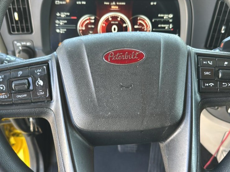 2023-peterbilt-579-image-53
