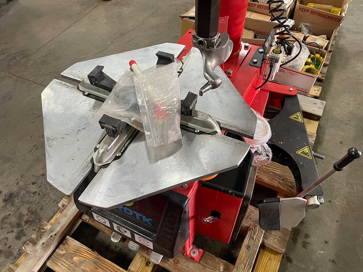 #8524-•-tire-changer-(e)-image-34