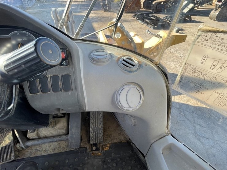 2020-volvo-l70h-image-27