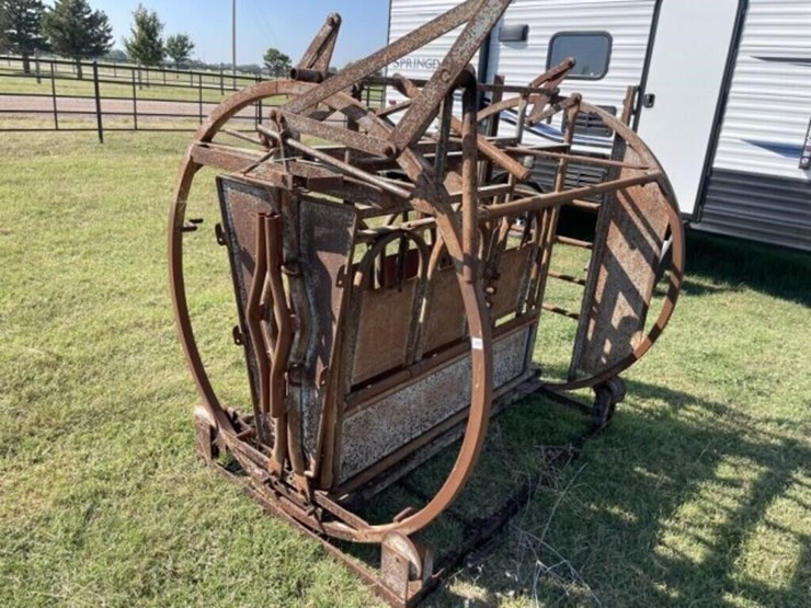 filson-calf-table-image-1