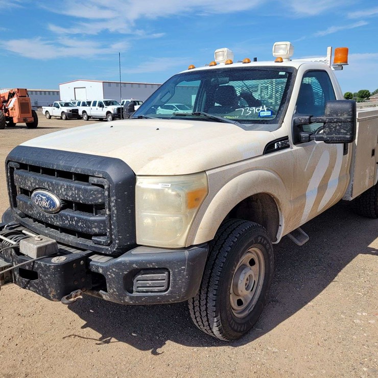 2011 FORD F350