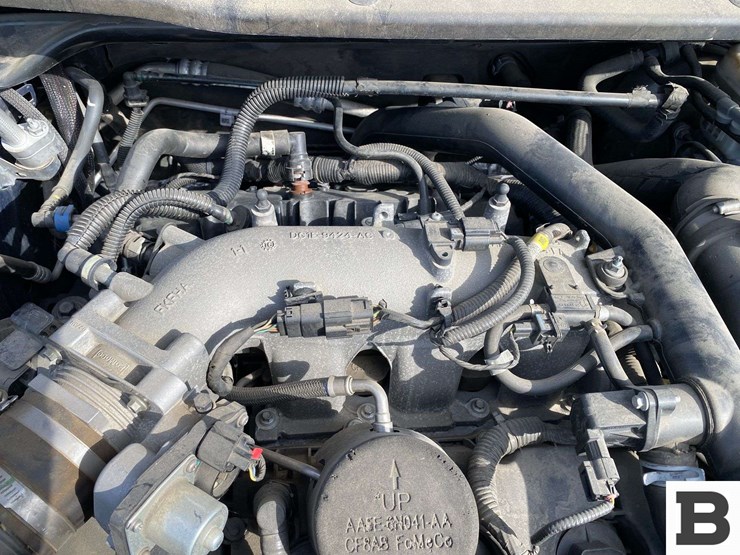 2016-ford-explorer-image-36