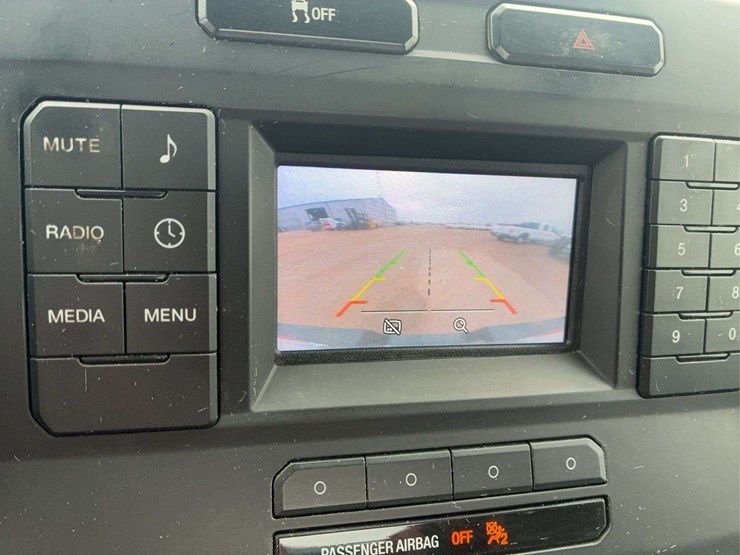 2016-ford-f150-xl-image-12