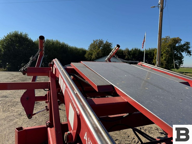 morris-pro-ag-hd4sr-bale-stacker-image-28