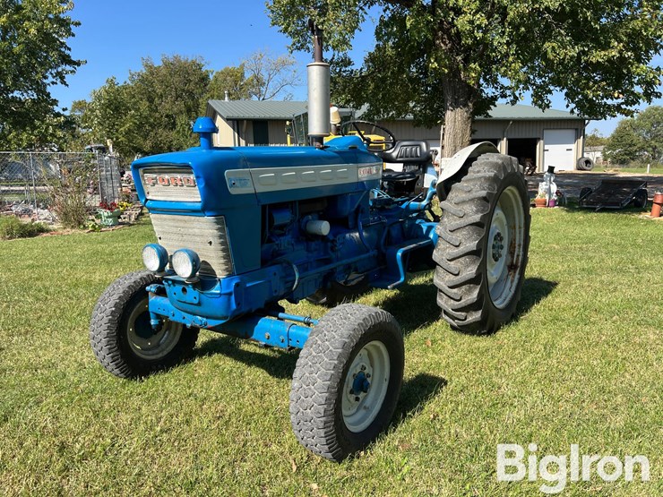 1967-ford-5000-image-2