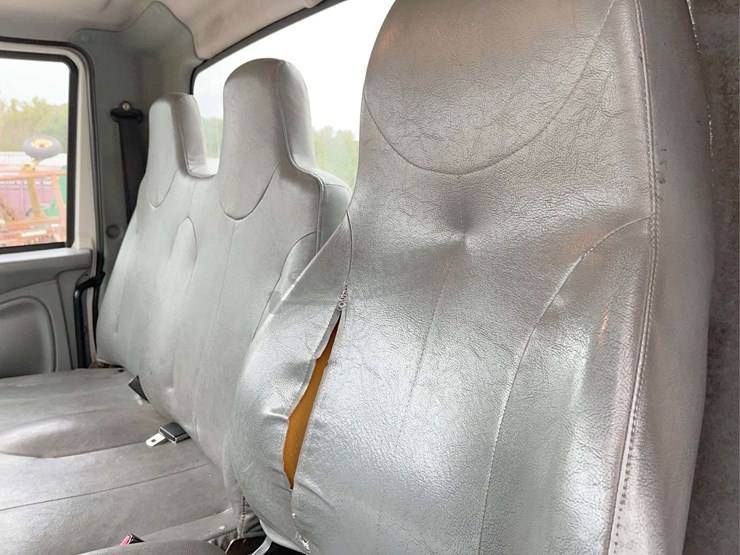 2003-international-durastar-4400-image-42