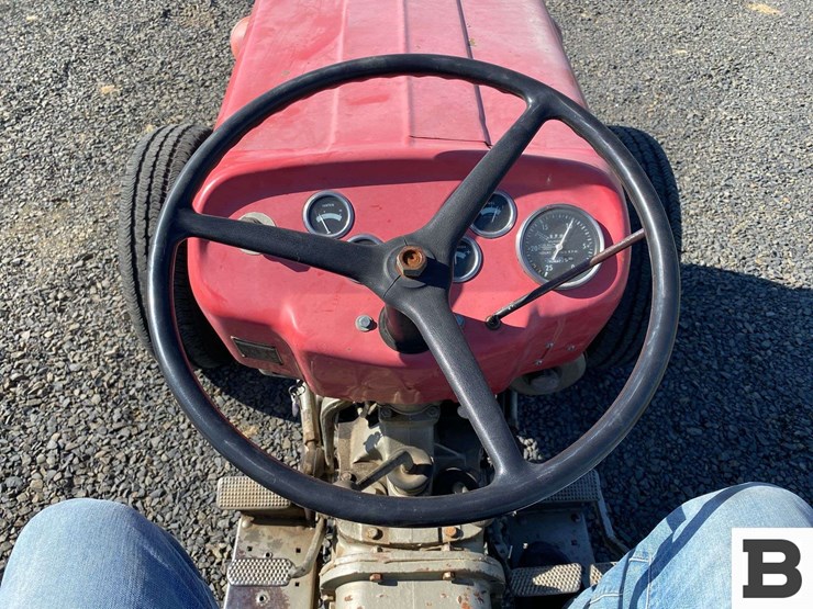 1971-massey-ferguson-135-image-32