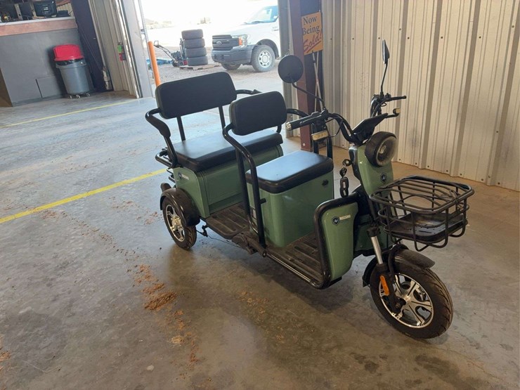 massimo-electric-2022-mini-golf-cart-image-2