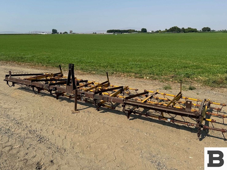 custom-3-section-tine-harow-image-2