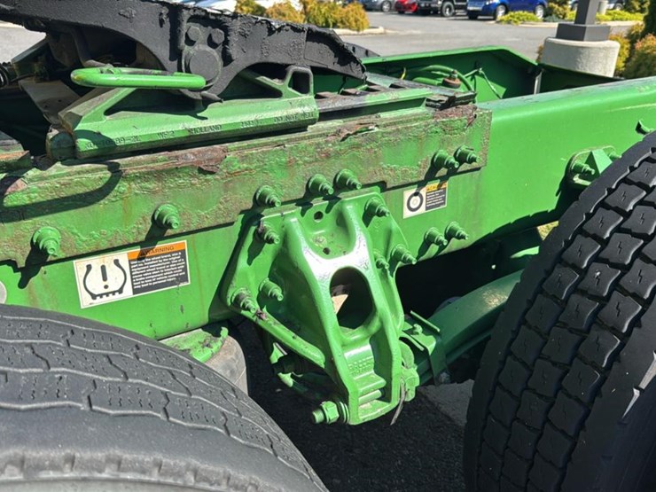 2023-peterbilt-579-image-31