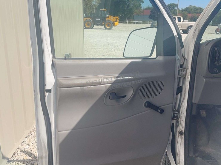 1998-ford-e150-image-29