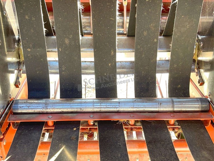 hesston-530-image-16