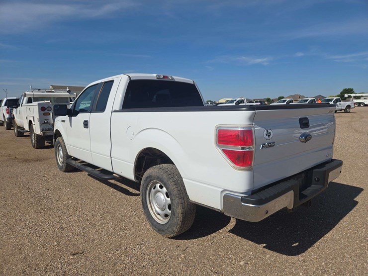 2013-ford-f150-xl-image-4