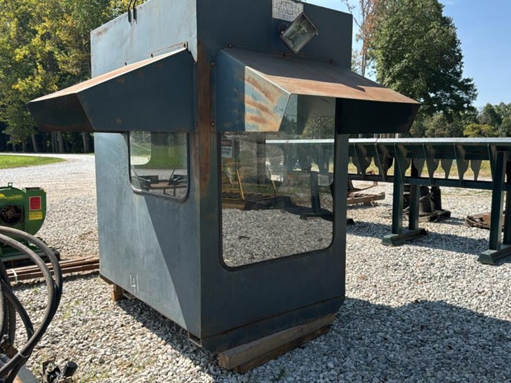 #4453-•-mellott-debarker-cab-image-1