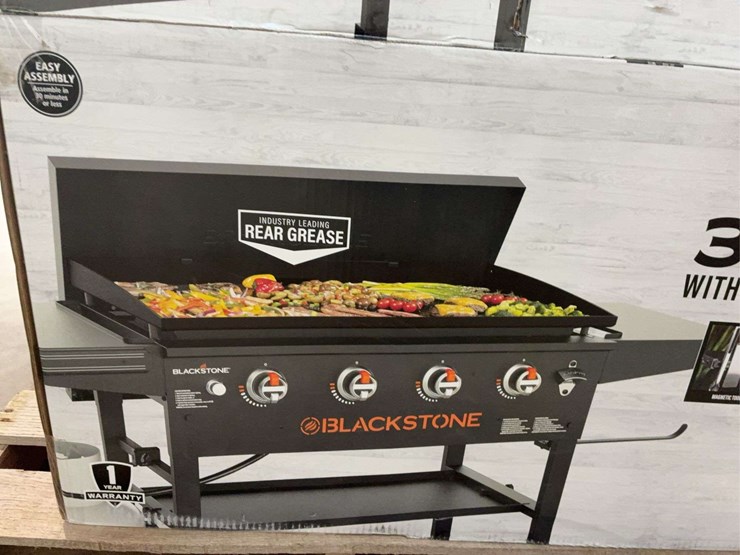 36"-black-stone-griddle-image-2