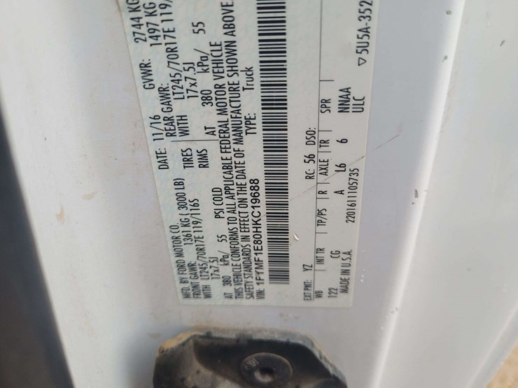 2017-ford-f150-xl-image-18