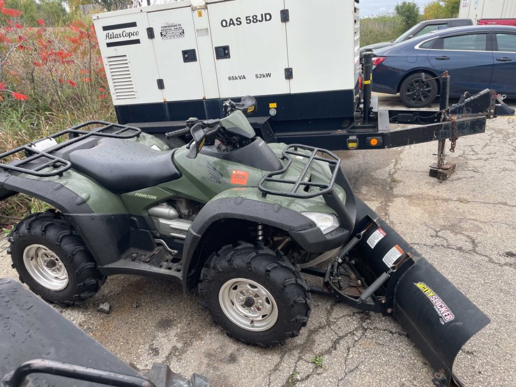 #1381-•-2005-honda-atv-with-snow-plow-(has-registration)-(of)-image-5