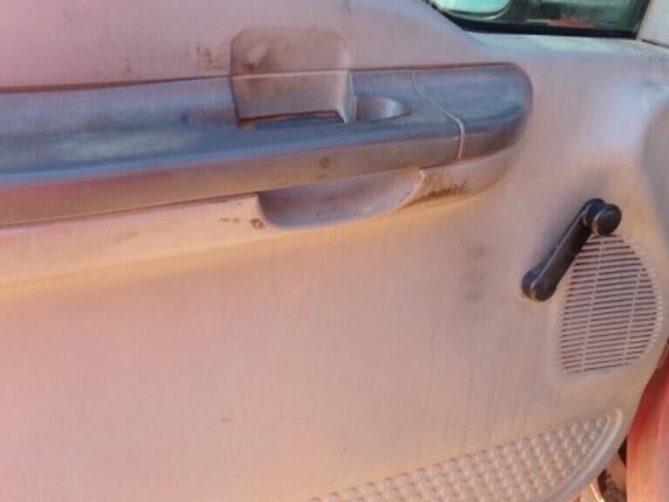 1999-ford-f250-xl-image-13