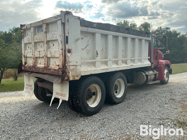 1994-freightliner-fld120-image-5