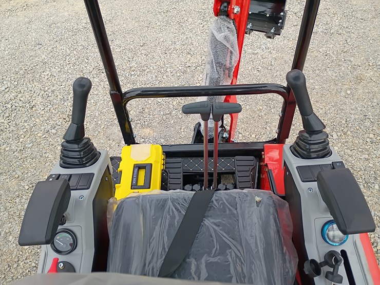 #l57-014-•-2025-tpm-20k-mini-excavator-(diesel)-image-12