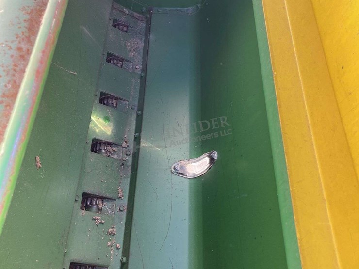 john-deere-8200-image-23