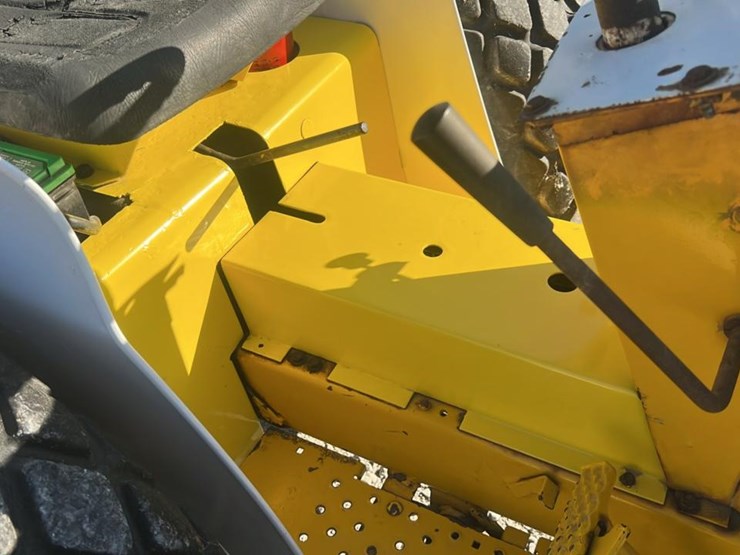 #2403-•-cub-cadet-l185-tractor-image-26