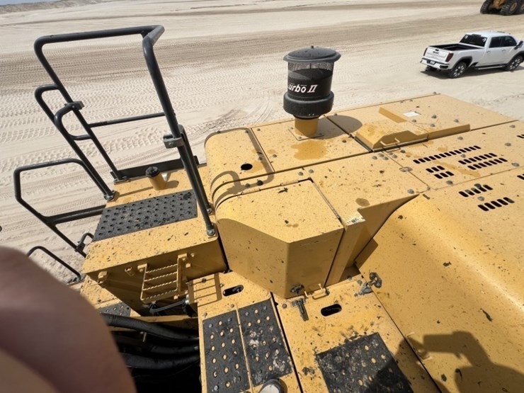 2018-deere-670g-lc-image-40