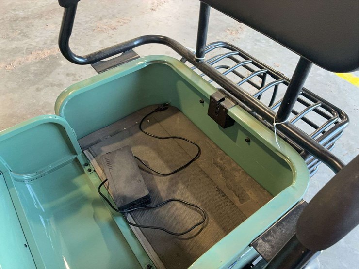 massimo-electric-2022-mini-golf-cart-image-8