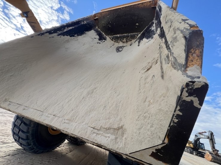 2020-volvo-a60h-image-39