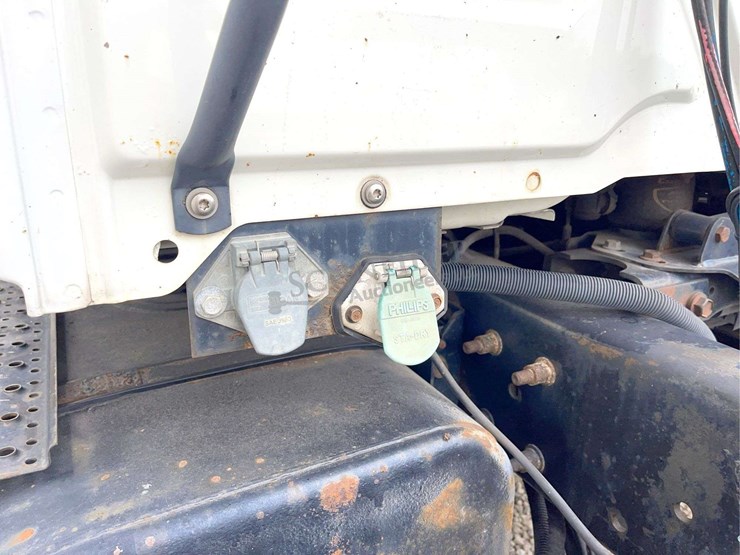 2007-international-durastar-4400-image-38