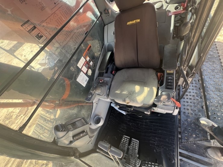 2018-hitachi-zx870-image-54