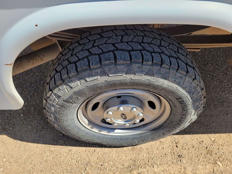 2011-ford-f350-image-17