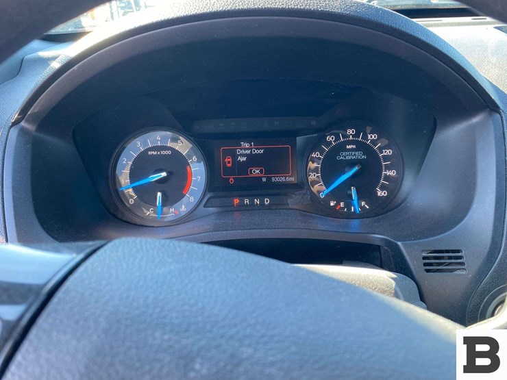 2018-ford-explorer-image-23